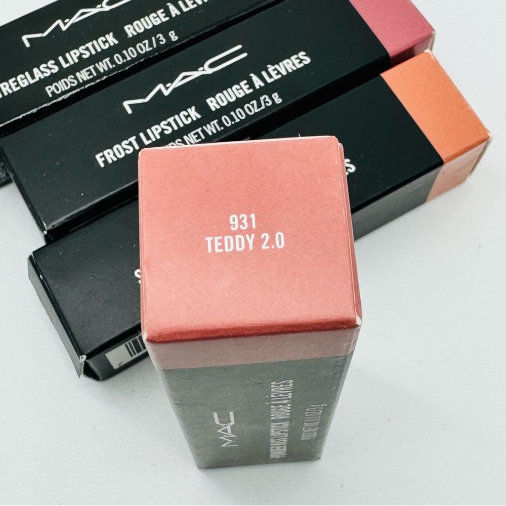 Mac Cosmetics Powder Kiss Lipstick Teddy 2.0 Deep Beige Brand New in Box - Picture 7 of 8